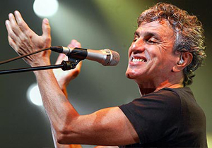 Caetano Veloso presenta su Ãºltima producciÃ³n discogrÃ¡fica titulada CÃª en el Auditorio Nacional