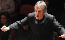 Hansjorg Schellenberger dirige a la Orquesta Filarmonica de la UNAM, Sala Nezahualcoyotl, febrero 2016